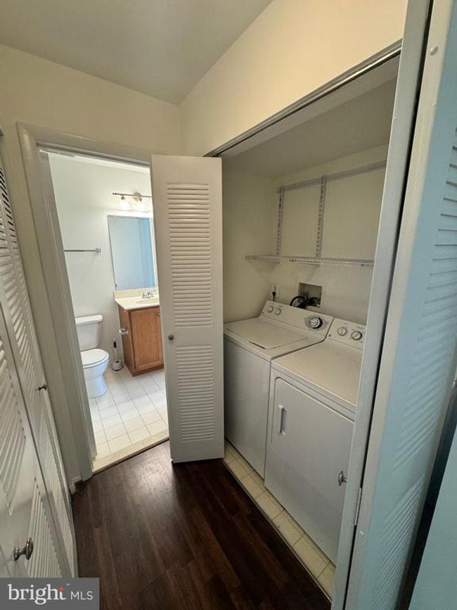 1702 - 1702 Ascot Way, Condo with 2 bedrooms, 2 bathrooms and null parking in RESTON VA | Image 78