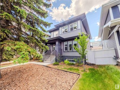 6121 Carr Rd Nw, House other with 4 bedrooms, 4 bathrooms and null parking in Edmonton AB | Image 1