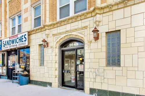 4e-2649 N Kedzie Ave, Chicago, IL, 60647-1637 | Card Image