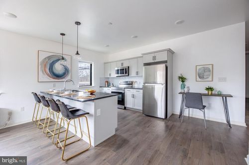 unit-a210-370 W Johnson St, PHILADELPHIA, PA, 19144-3119 | Card Image