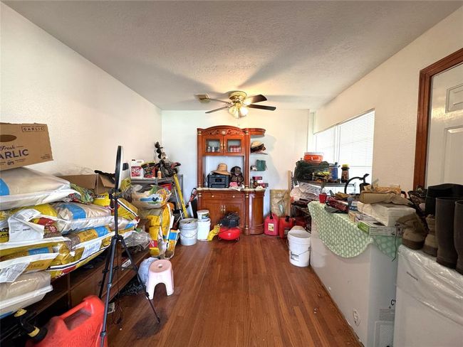 1435 Shaws Bend Rd, Home with 3 bedrooms, 2 bathrooms and null parking in Columbus TX | Image 11
