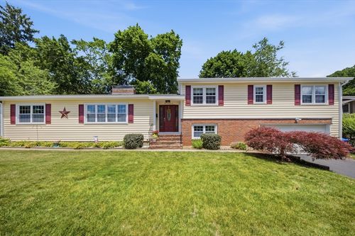 494 Laurel St, Manchester, NH, 03103 | Card Image