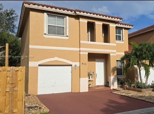 953-953 Nw 135th Ave, Pembroke Pines, FL, 33028-3160 | Card Image