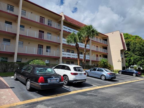 apt-306-1010 Country Club Dr, Margate, FL, 33063-3266 | Card Image