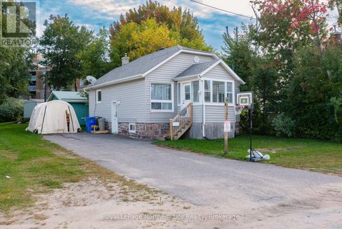 1341 Wyld St, North Bay, ON, P1B2B1 | Card Image