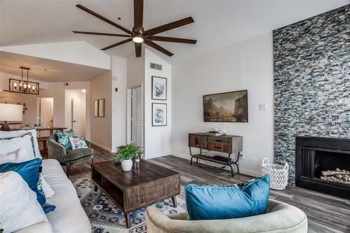 apt-3317-3404 American Dr, Lago Vista, TX, 78645-6562 | Card Image