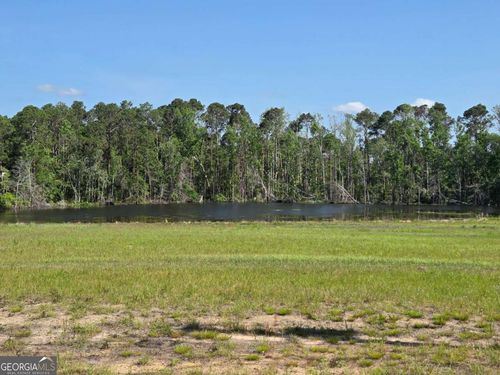 150 W Willow Lake Dr, Metter, GA, 30439-3116 | Card Image