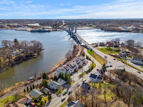 unit-9-19 Bridge St, Kittery, ME, 03904-1789 | Card Image