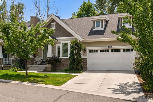 1728 E Creek Villas Ln, Sandy, UT, 84093-6451 | Card Image