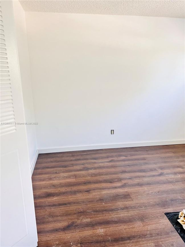 APT-106 - 6191 Sw 37 Th St, Condo with 2 bedrooms, 2 bathrooms and null parking in Davie FL | Image 5