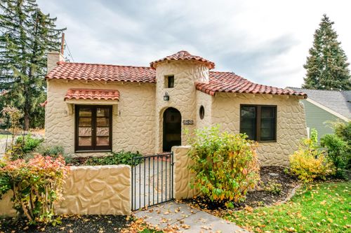 1968 Earle St, Klamath Falls, OR, 97601-2224 | Card Image