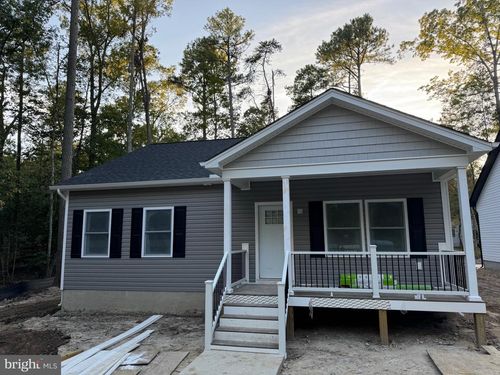 130 Poplar Ln, COLONIAL BEACH, VA, 22443-3828 | Card Image