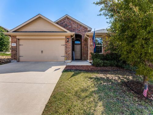 9224 Castorian Dr, Fort Worth, TX, 76131-4368 | Card Image