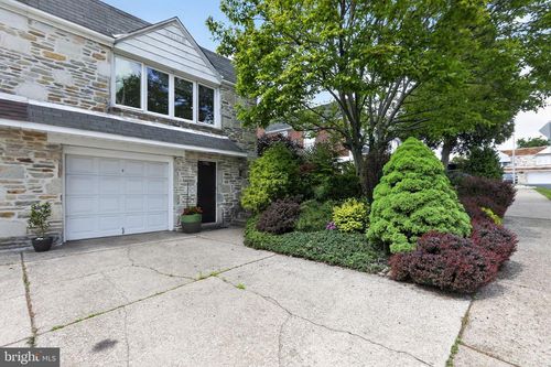 795 Hill Rd, PHILADELPHIA, PA, 19128-1517 | Card Image
