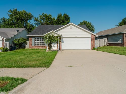 904 Krug Road, Bentonville, AR, 72712 | Card Image