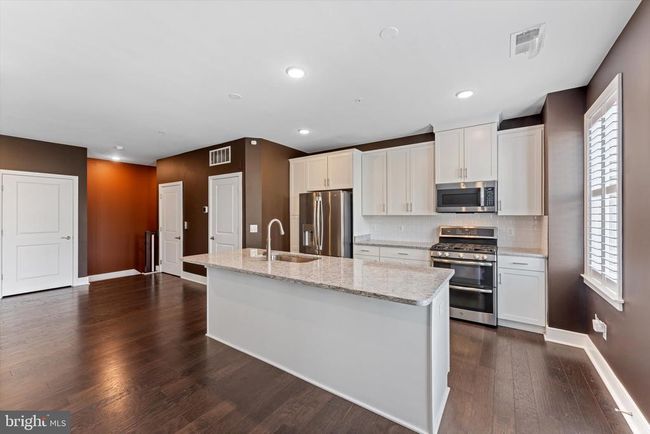 42869 Littlehales Ter, Townhouse with 3 bedrooms, 3 bathrooms and null parking in ASHBURN VA | Image 11