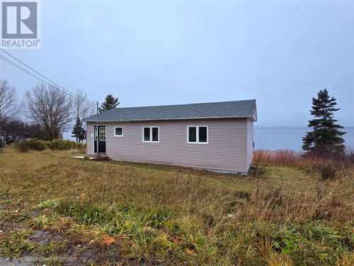 9 First Ave, Gillams, NL, A2H6B9 | Card Image