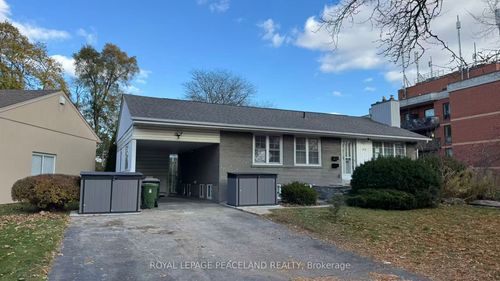 b-66 Paperbirch Drive, North York, ON, M3C2E7 | Card Image