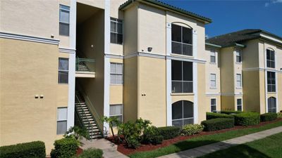 206 - 8910 Legacy Court, Condo with 3 bedrooms, 2 bathrooms and null parking in Kissimmee FL | Image 2