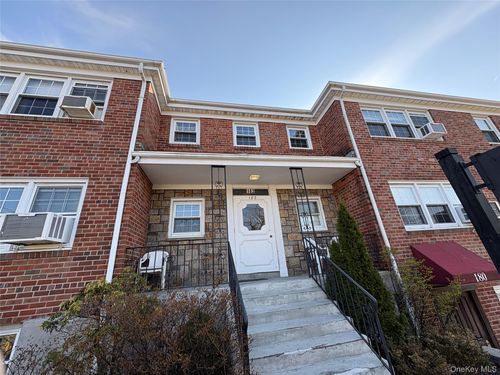 182 Unit #B4 Brook Street, Scarsdale, NY, 10583 | Card Image