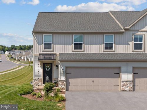 103 Thompson St, STATE COLLEGE, PA, 16803-1184 | Card Image