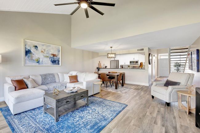 295 Old Meadow Way, Condo with 2 bedrooms, 2 bathrooms and null parking in Palm Beach Gardens FL | Image 4