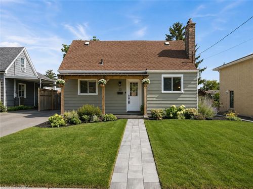 33 Wood St, Brantford, ON, N3R2K7 | Card Image