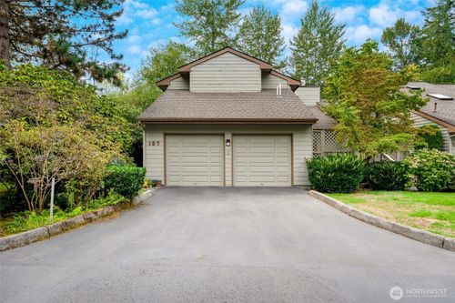 107 143rd Avenue Se, Bellevue, WA, 98007 | Card Image
