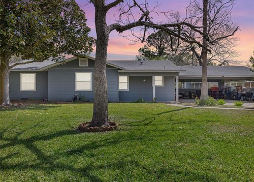 107 N River Dr, Columbus, TX, 78934-1411 | Card Image