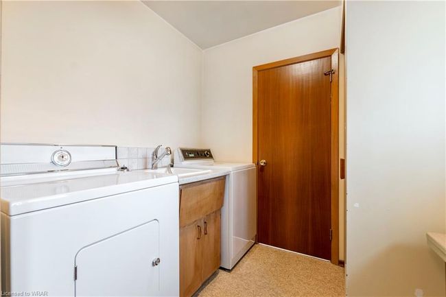 383 Forest Hill Dr, House other with 3 bedrooms, 2 bathrooms and 3 parking in Kitchener ON | Image 15