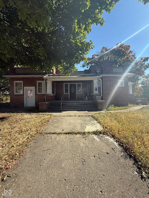 620 W 3rd St, Marion, IN, 46952-3747 | Card Image