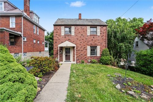 21 Leon Rd, Pittsburgh, PA, 15220-3216 | Card Image