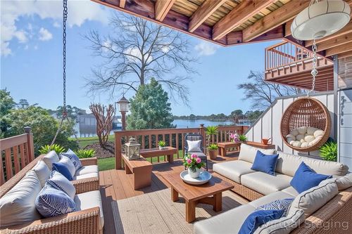 34 Sandie Point Ln, Portsmouth, VA, 23701-1153 | Card Image