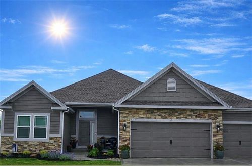 10212 N Corrington Ave, Kansas City, MO, 64101 | Card Image