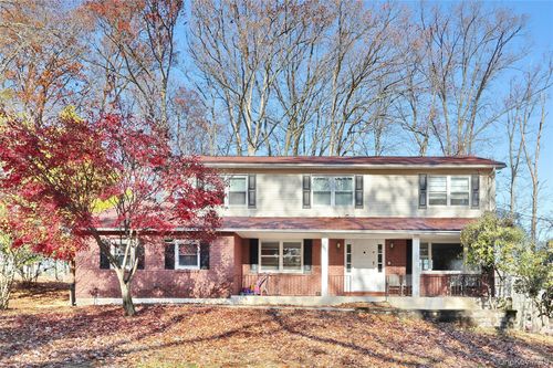 7 Hawk St, Spring Valley, NY, 10977-6105 | Card Image