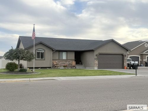 805 W W Falcon Cir, Blackfoot, ID, 83221-5059 | Card Image