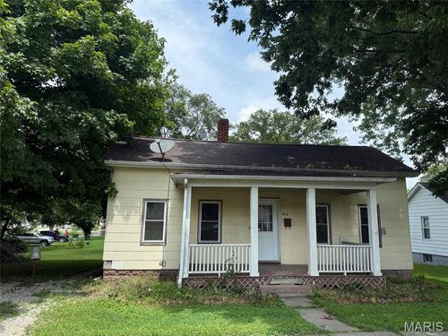 913 W Edwards St, Vandalia, IL, 62471-2605 | Card Image