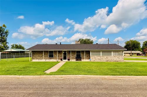 100 Vatra St, Mount Vernon, TX, 75457-3229 | Card Image