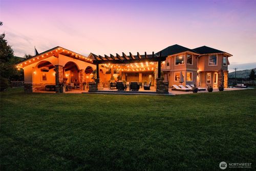 30 Stennes Point Road, Pateros, WA, 98846 | Card Image