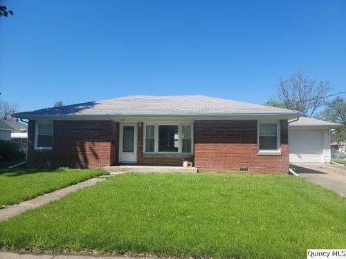 319 Davis St, Carthage, IL, 62321-1011 | Card Image