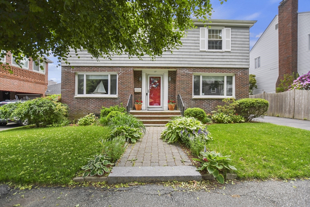 Wallace Rd, Lynn, MA 01902