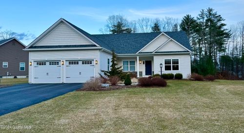 2 Hidden Pond Way, Gansevoort, NY, 12831-1168 | Card Image
