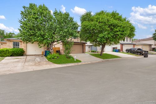 9538 Beau Brg, San Antonio, TX, 78254-4911 | Card Image