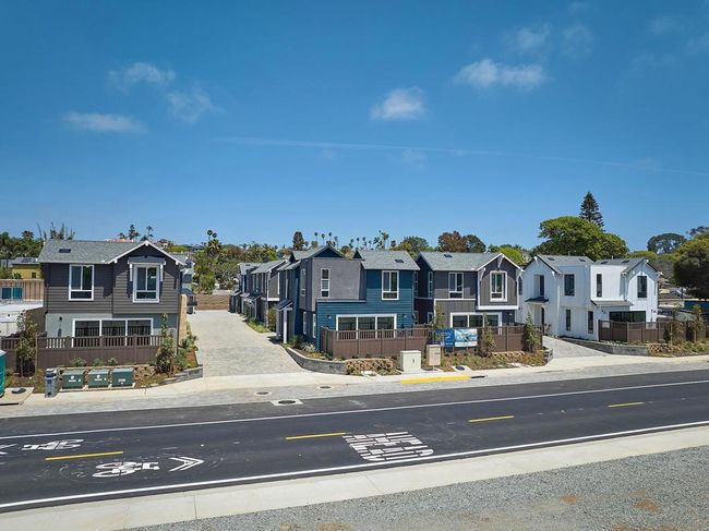 569 N Vulcan Ave, House other with 3 bedrooms, 3 bathrooms and 2 parking in Encinitas CA | Image 25