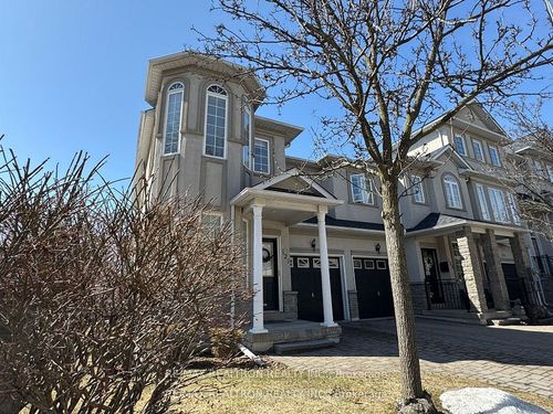 121 Barber Greene Rd, North York, ON, M3C3Y5 | Card Image