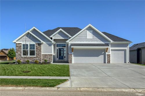 32290 W 165th St, Gardner, KS, 66030-7834 | Card Image