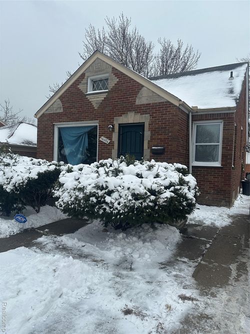 16070 E State Fair St, Detroit, MI, 48205-2035 | Card Image