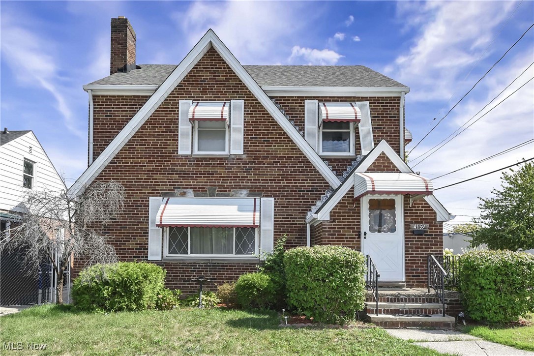 56th St, Cleveland, OH 44144
