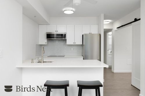 911-1889 Alberni St, Vancouver, BC, V6G3G7 | Card Image