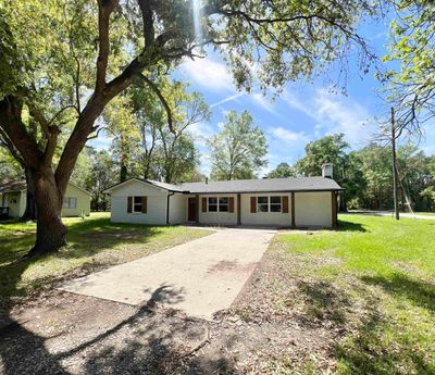 285 Elm St, House other with 3 bedrooms, 2 bathrooms and null parking in Vidor TX | Image 1